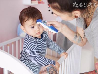 女兒高燒男子毆人 孩子高燒不退怎么辦