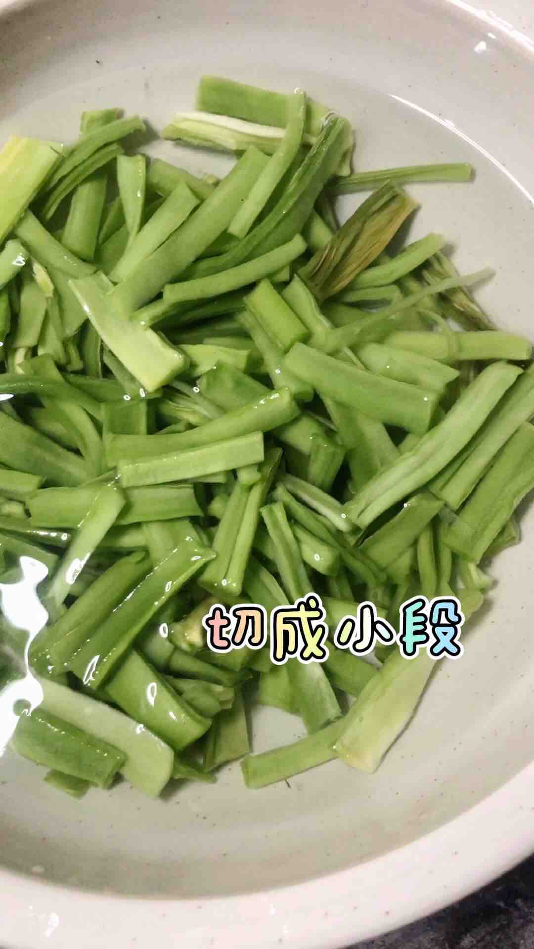 清炒貢菜紅蝦的做法-家常味炒菜譜