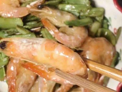 清炒貢菜紅蝦的做法-家常味燒菜譜