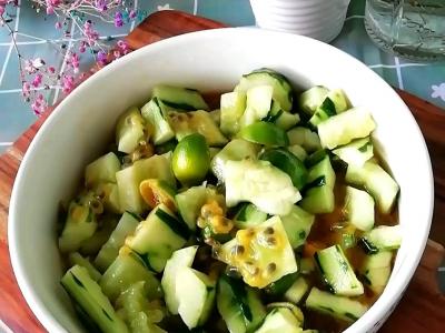 百香果青檸拌黃瓜的做法-咸鮮味拌食譜